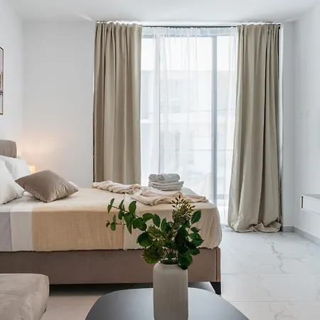 Opal Signature Larnaca